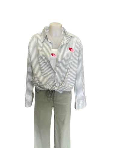BAHE - Ensemble d'une chemise verte à rayures avec les coeurs et un top blanc
